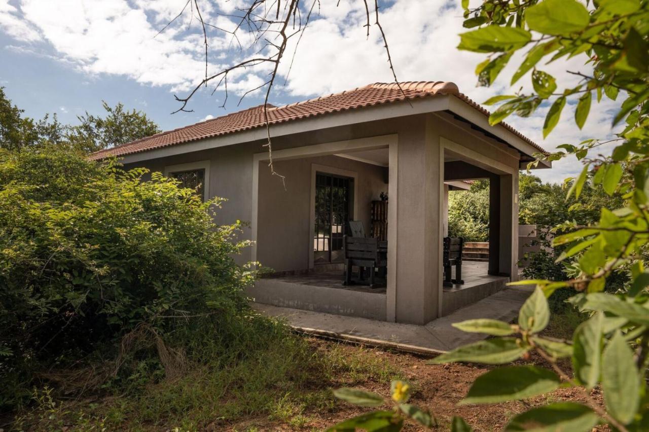 Impala Lily Villa Marloth Park Dış mekan fotoğraf